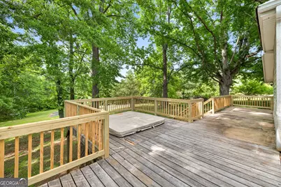 808 Knollwood Drive, Winder, GA 30680 - Photo 8