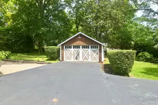 704 Woodland Dr, Griffin, GA 30224 - Photo 36