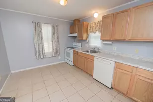 305 McArthur Blvd, Warner Robins, GA 31093 - Photo 12