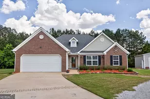 111 Queens Ln, Good Hope, GA 30641 - Photo 10