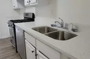 3206 Diamond Blf, Union City, GA 30291 - Photo 6