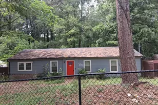 1032 Valley View Rd SE, Atlanta, GA 30315 - Photo 1