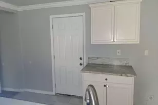 1032 Valley View Rd SE, Atlanta, GA 30315 - Photo 10