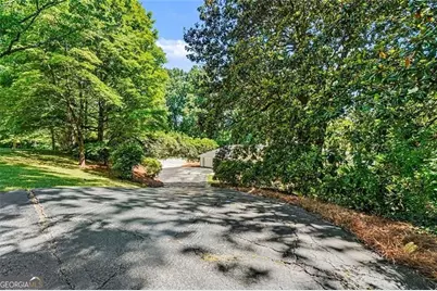 4575 Tall Pines Drive NW, Atlanta, GA 30327 - Photo 10