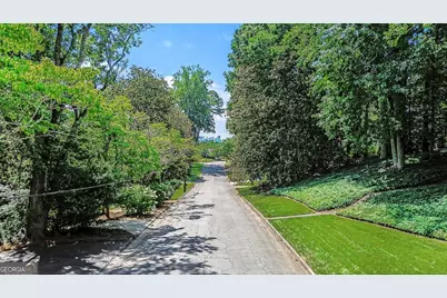 4575 Tall Pines Drive NW, Atlanta, GA 30327 - Photo 22