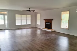 402 Savannah Drive, Mansfield, GA 30055 - Photo 8