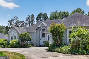 213 Hawick Ln, McDonough, GA 30253 - Photo 2
