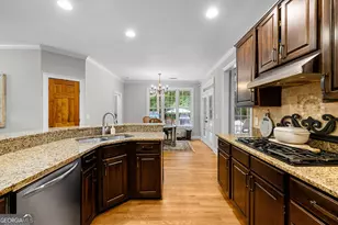 127 Shoreline Cir, Newnan, GA 30263 - Photo 18