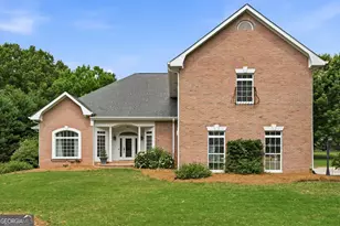 155 Youngs Cir, Fayetteville, GA 30215 - Photo 1