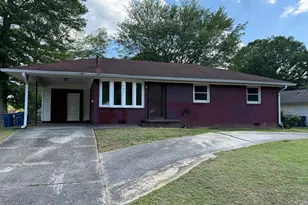 528 Pinecrest Dr, Riverdale, GA 30274 - Photo 1