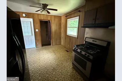 528 Pinecrest Drive, Riverdale, GA 30274 - Photo 8