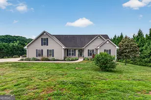 221 Grand Magnolia Ln, Clarkesville, GA 30523 - Photo 1