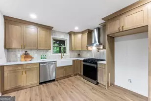 3184 Creek Dr, Marietta, GA 30062 - Photo 10