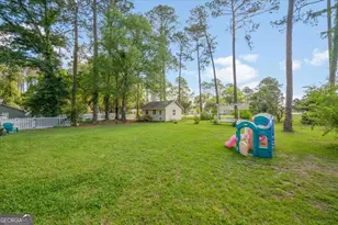 670 Hillmont Dr, Waycross, GA 31503 - Photo 36