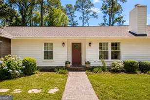 670 Hillmont Dr, Waycross, GA 31503 - Photo 4