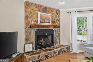 670 Hillmont Dr, Waycross, GA 31503 - Photo 16