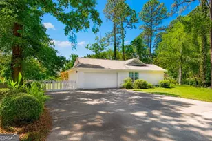 670 Hillmont Dr, Waycross, GA 31503 - Photo 32