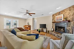 670 Hillmont Dr, Waycross, GA 31503 - Photo 12