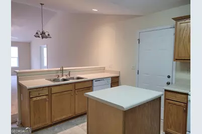 304 Lenox Circle, Lagrange, GA 30241 - Photo 4