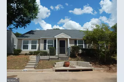 304 Lenox Circle, Lagrange, GA 30241 - Photo 1