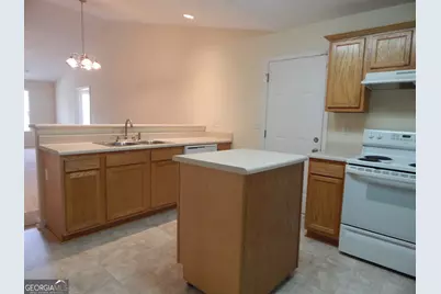 304 Lenox Circle, Lagrange, GA 30241 - Photo 6