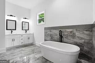 2415 Rugby Ave, College Park, GA 30337 - Photo 16