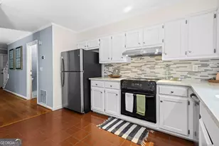 661 N Parkwood Rd, Decatur, GA 30030 - Photo 8