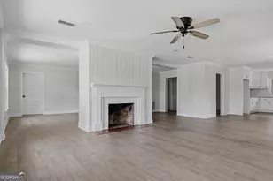 1009 Summit Dr, Albany, GA 31707 - Photo 4
