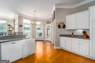 716 Stonewall Jackson Pl, Waycross, GA 31503 - Photo 12