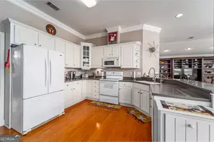 716 Stonewall Jackson Pl, Waycross, GA 31503 - Photo 10