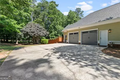 110 Dresden Place, Fayetteville, GA 30215 - Photo 4