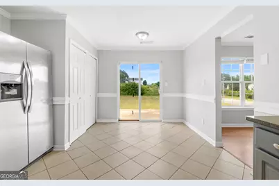 886 Terance Avenue, Jonesboro, GA 30238 - Photo 14