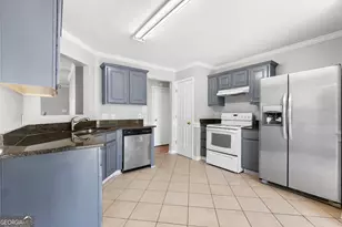 886 Terance Ave, Jonesboro, GA 30238 - Photo 2