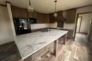 652 Shahan Ln, La Fayette, GA 30728 - Photo 2
