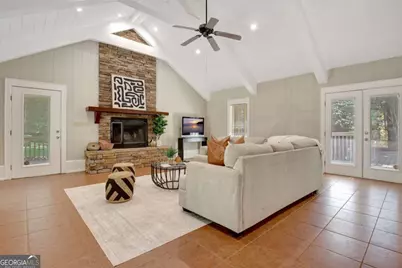 570 Crescent Road, Griffin, GA 30224 - Photo 16