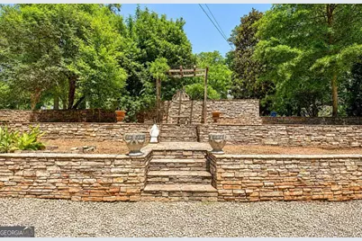 570 Crescent Road, Griffin, GA 30224 - Photo 8