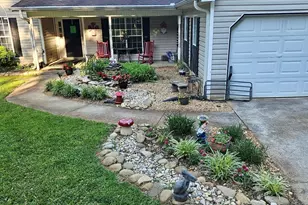 210 Old Pond Rd, Lagrange, GA 30241 - Photo 1