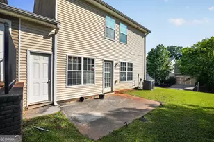 578 Shadow Lake Dr, Lithonia, GA 30058 - Photo 4