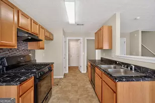 578 Shadow Lake Dr, Lithonia, GA 30058 - Photo 18