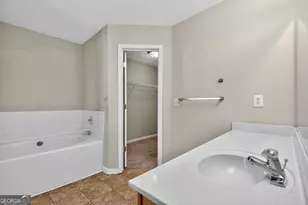 578 Shadow Lake Dr, Lithonia, GA 30058 - Photo 30