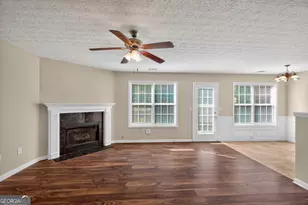 578 Shadow Lake Dr, Lithonia, GA 30058 - Photo 6