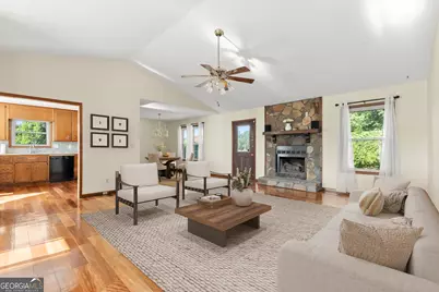 2315 Saint James Court, Marietta, GA 30066 - Photo 4