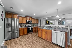 201 Thornwood Ct, Statesboro, GA 30458 - Photo 12