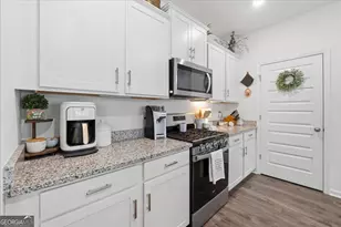 1039 Creekwood Cir, Madison, GA 30650 - Photo 8