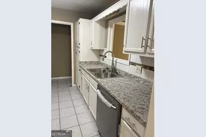 2331 Wellington Circle, Lithonia, GA 30058 - Photo 8
