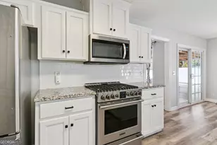 157 Country Walk Cir, Brunswick, GA 31525 - Photo 8