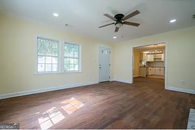 466 Lake Drive, Hapeville, GA 30354 - Photo 8