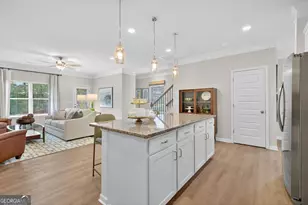 829 Crescent Dr, Riverdale, GA 30274 - Photo 4
