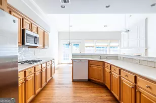 10 Hemingbrough Way, Alpharetta, GA 30022 - Photo 2
