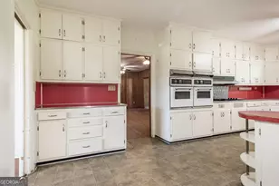 1402 W 12th St, Alma, GA 31510 - Photo 2